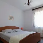 Ivana Apartamento *