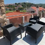 Ivana Apartamento *